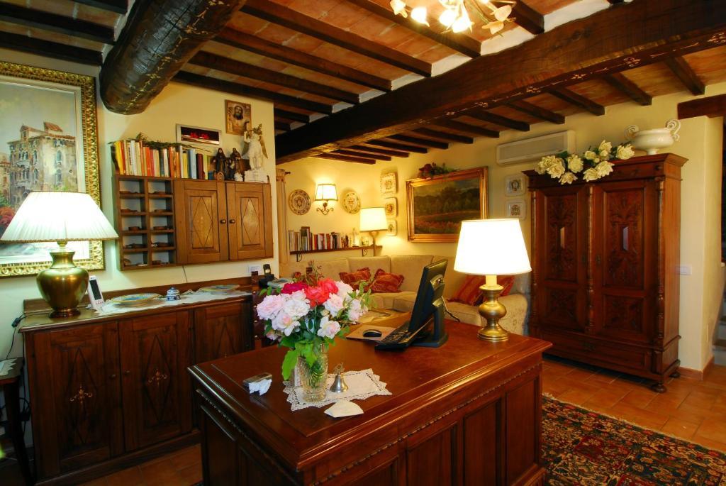 Torre Sangiovanni Albergo E Ristorante Da Rosary Todi Exteriör bild
