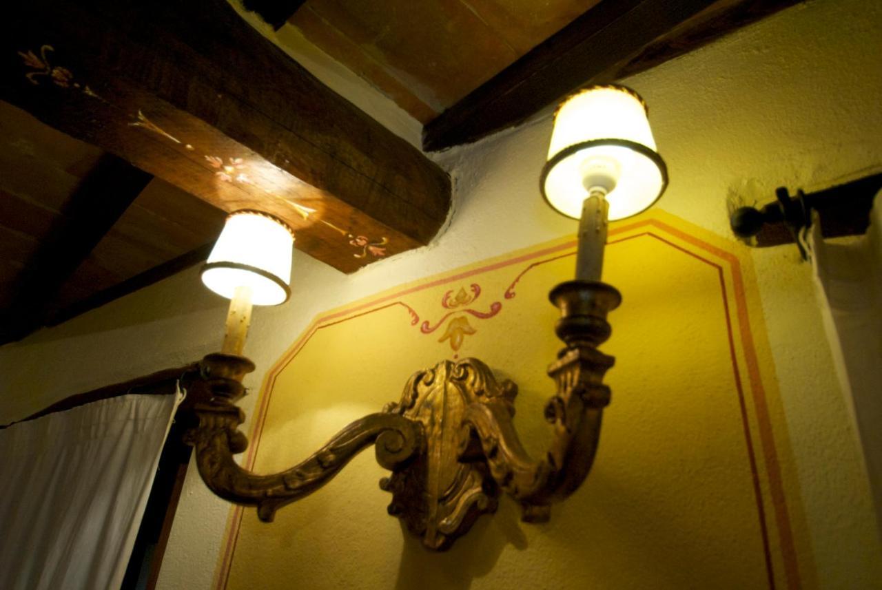 Torre Sangiovanni Albergo E Ristorante Da Rosary Todi Exteriör bild